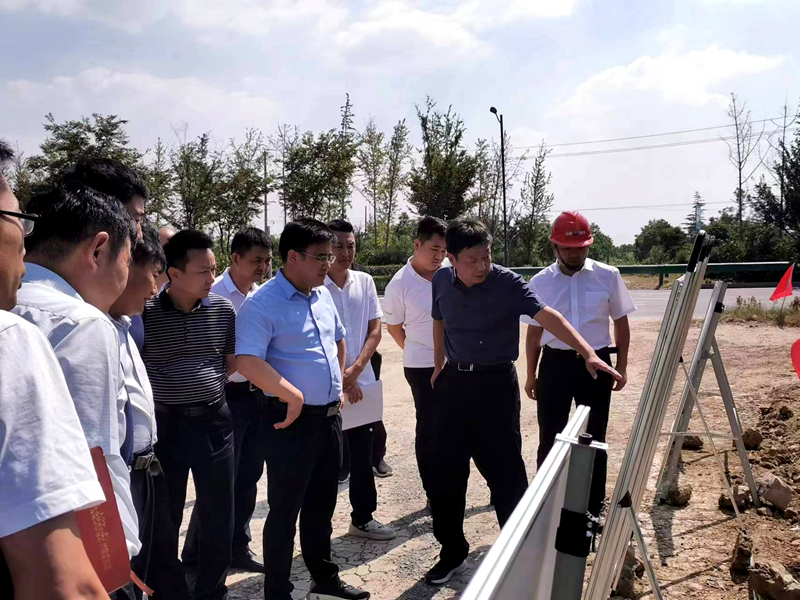 亳州市委常委、副市長(zhǎng)左龍蒞臨亳蒙預(yù)制標(biāo)調(diào)研指導(dǎo)